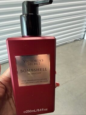 NEW Victoria's Secret Bombshell Midnight Fine Fragrance Body Lotion 8.4fl oz